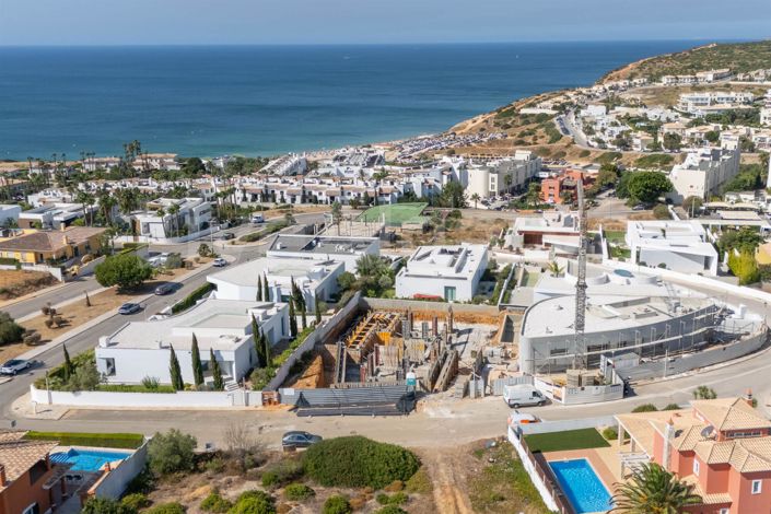 Image No.8-3 Bed House for sale