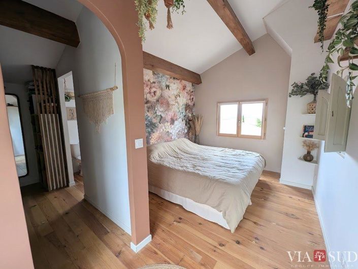 Image No.10-3 Bed House for sale