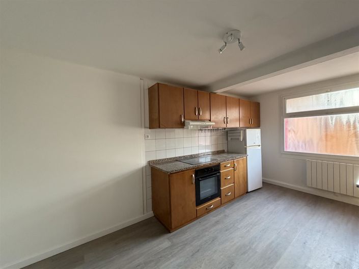 Image No.3-11 Bed Apartment for sale