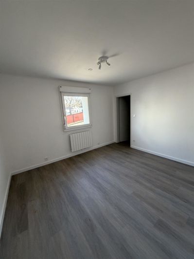 Image No.4-11 Bed Apartment for sale