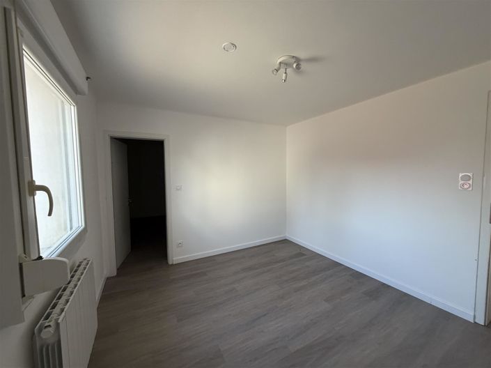 Image No.5-11 Bed Apartment for sale