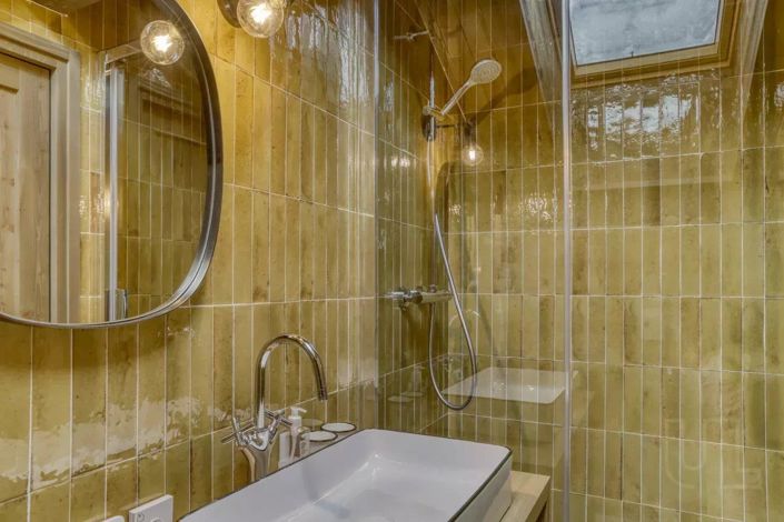 Image No.12-6 Bed House for sale