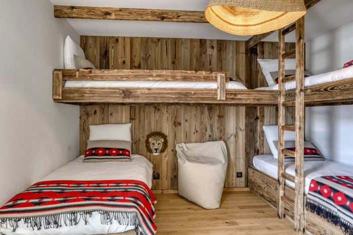 Image No.14-6 Bed House for sale