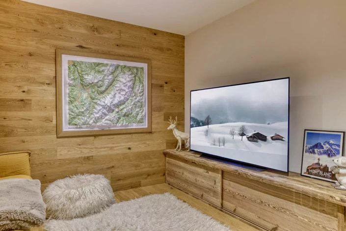 Image No.16-6 Bed House for sale