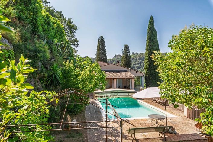 Image No.6-3 Bed House for sale