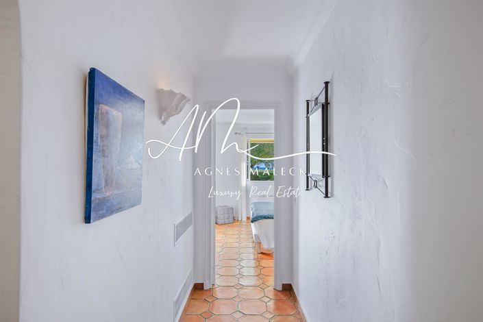 Image No.16-4 Bed House for sale