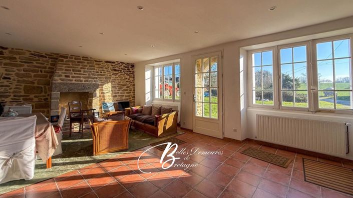 Image No.13-7 Bed House for sale