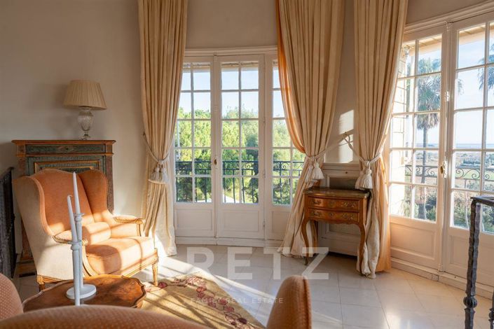 Image No.14-13 Bed Property for sale