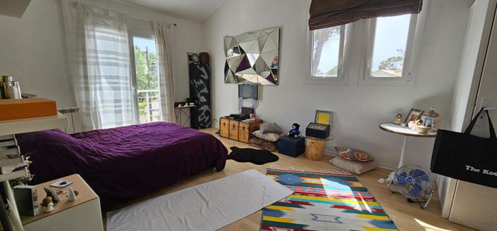 Image No.11-3 Bed House for sale