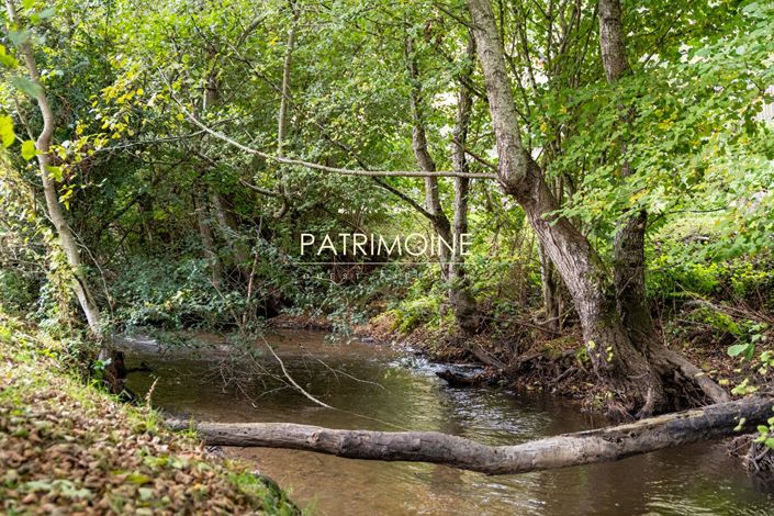 Image No.12-5 Bed Property for sale