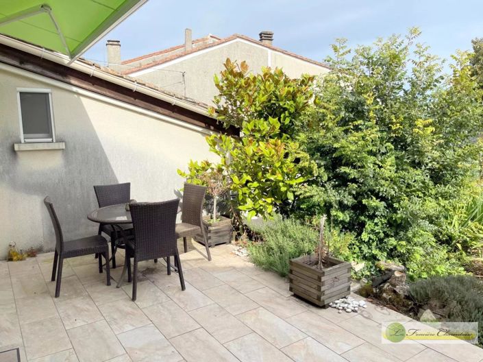 Image No.10-2 Bed House for sale