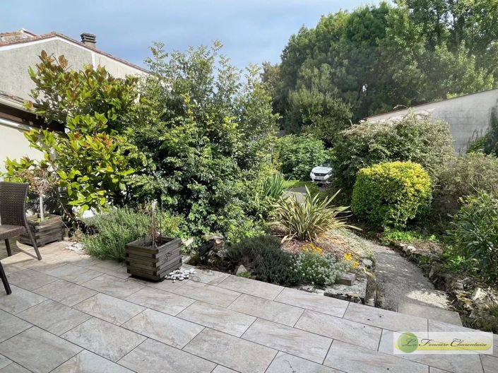 Image No.18-2 Bed House for sale