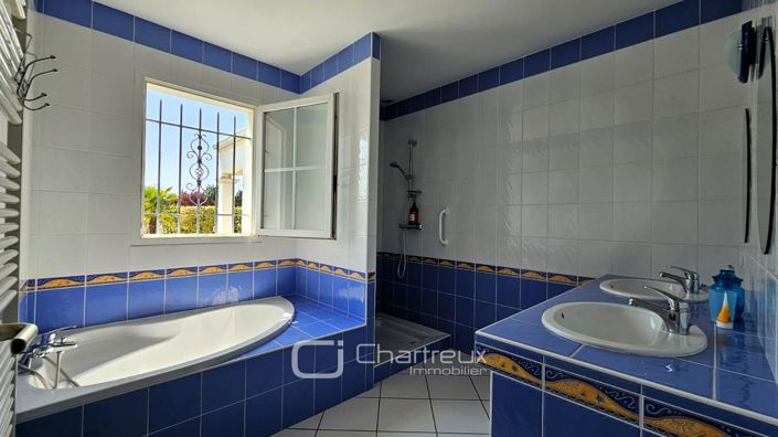 Image No.17-4 Bed House for sale