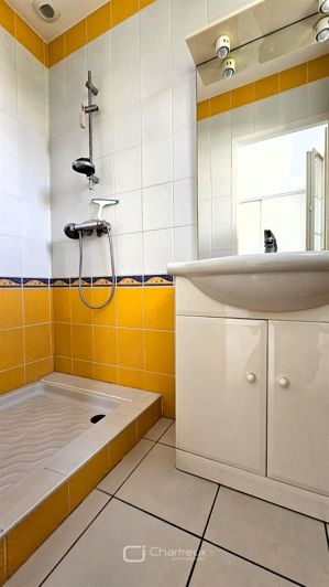 Image No.19-4 Bed House for sale