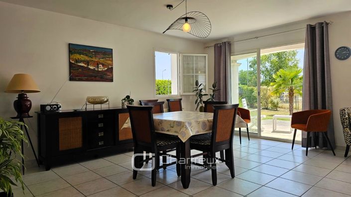 Image No.6-4 Bed House for sale