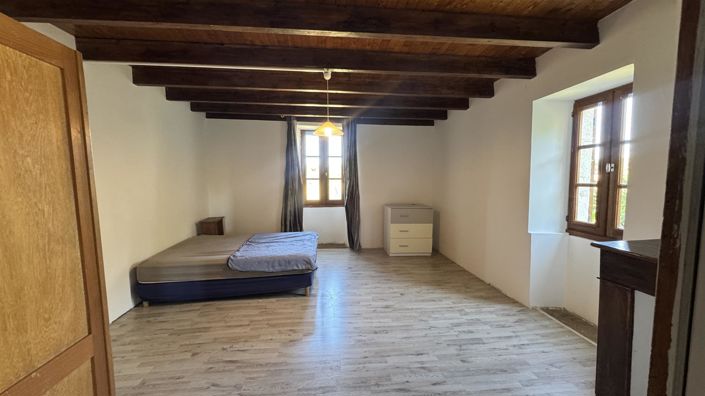 Image No.11-3 Bed House for sale