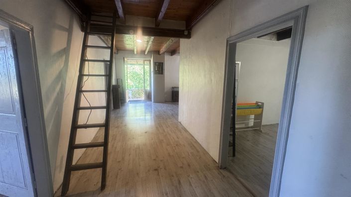 Image No.8-3 Bed House for sale