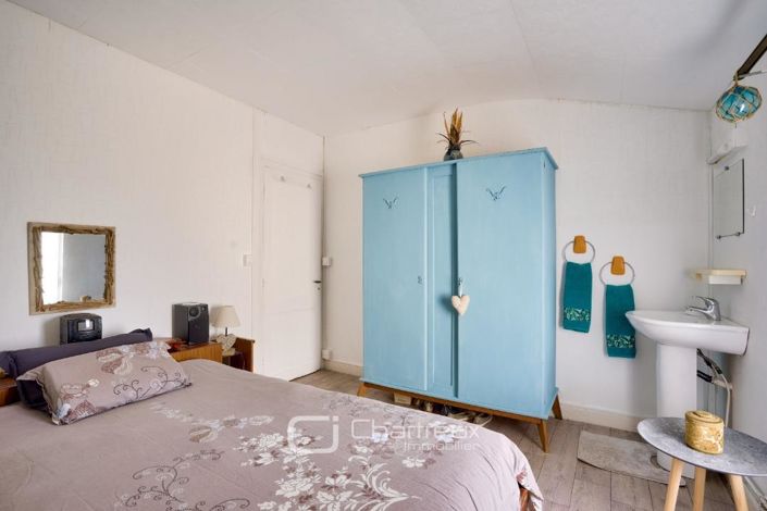 Image No.6-3 Bed House for sale