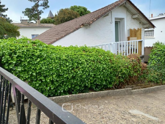 Image No.8-3 Bed House for sale