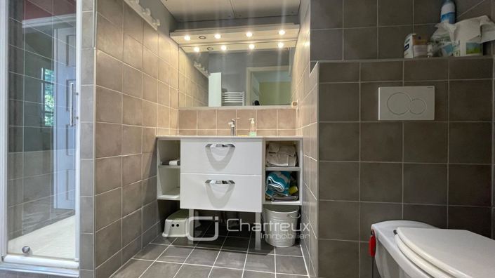 Image No.5-2 Bed House for sale