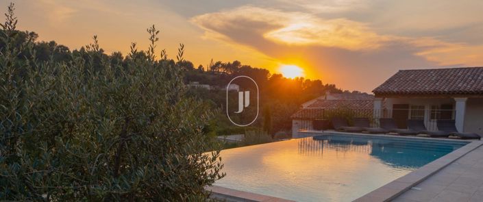 Image No.11-6 Bed House for sale