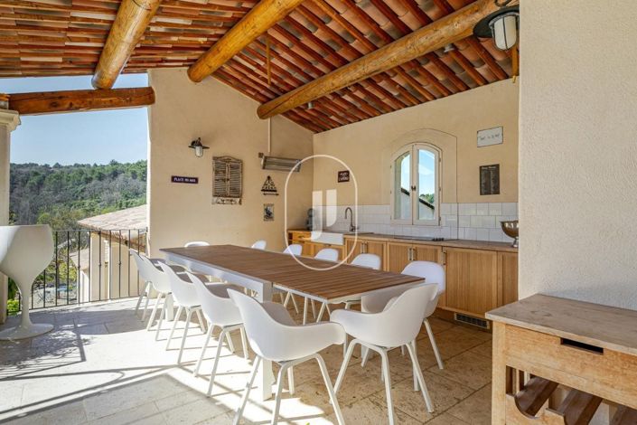 Image No.3-6 Bed House for sale