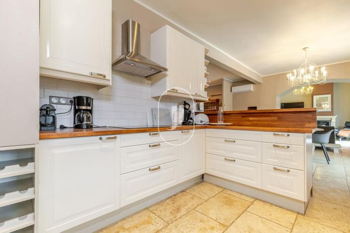 Image No.4-6 Bed House for sale