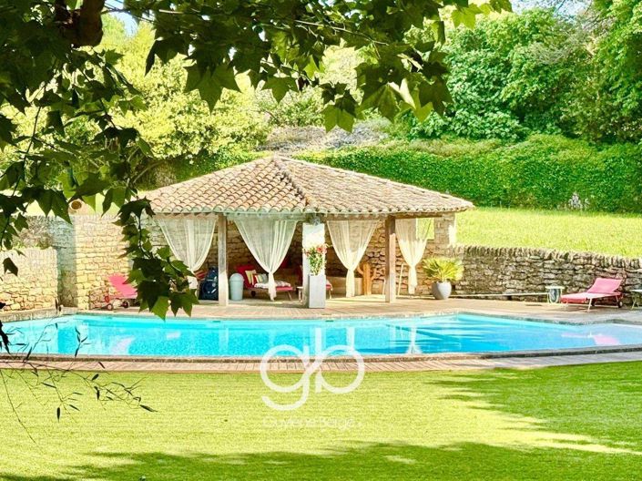 Image No.2-4 Bed House for sale