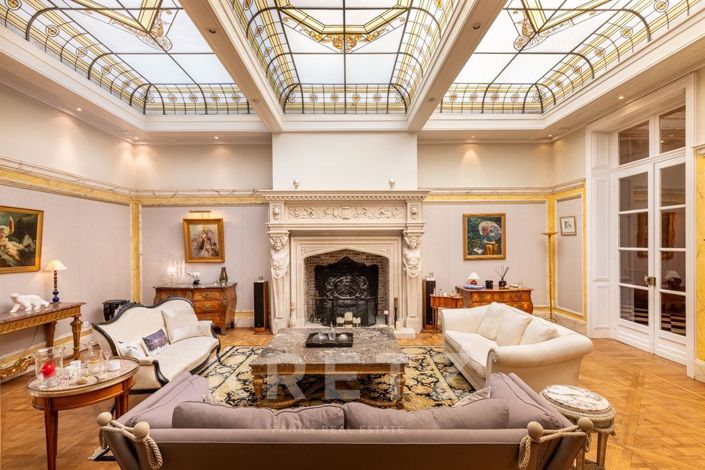 Image No.4-6 Bed House for sale