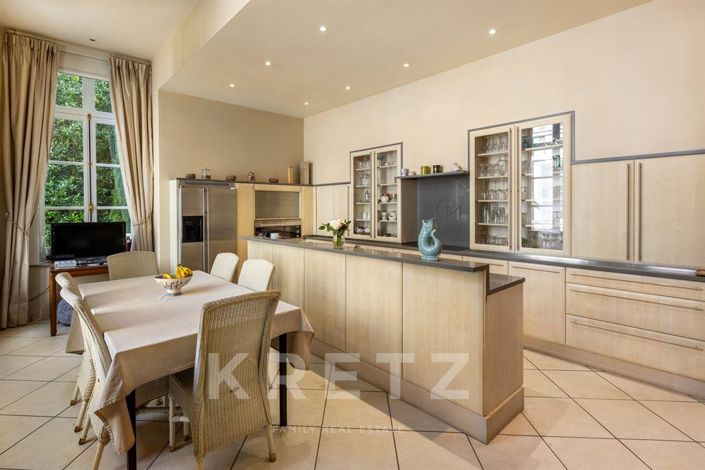 Image No.7-6 Bed House for sale