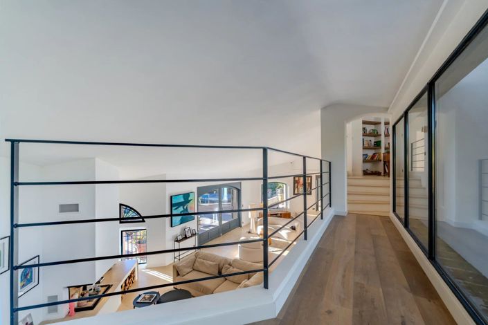 Image No.18-6 Bed House for sale