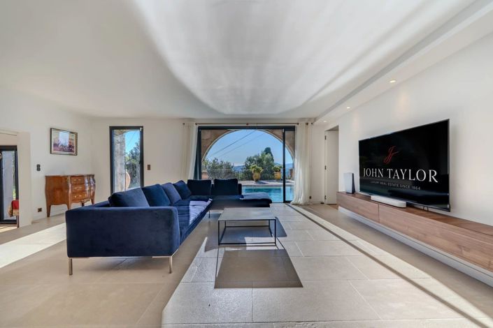 Image No.22-6 Bed House for sale