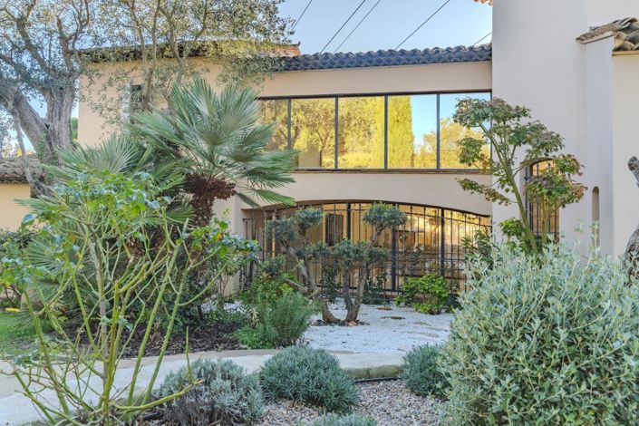 Image No.5-6 Bed House for sale