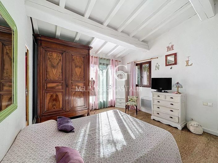 Image No.10-2 Bed House for sale