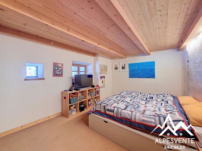 Image No.13-4 Bed House for sale