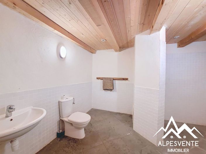 Image No.14-4 Bed House for sale