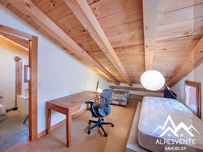 Image No.19-4 Bed House for sale