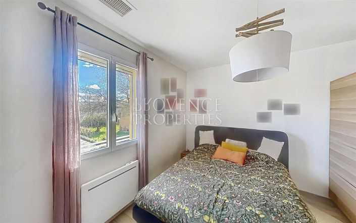 Image No.9-3 Bed House for sale