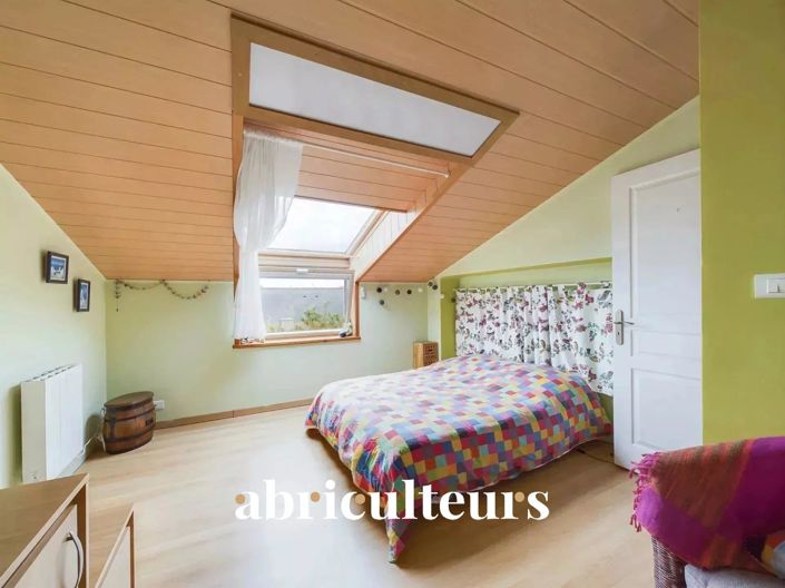 Image No.10-4 Bed House for sale