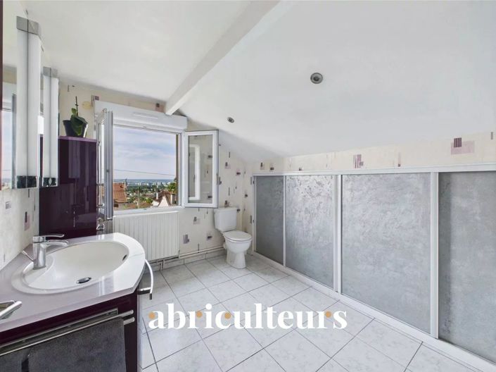 Image No.15-4 Bed House for sale