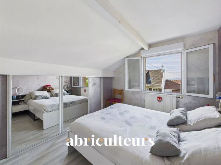 Image No.16-4 Bed House for sale