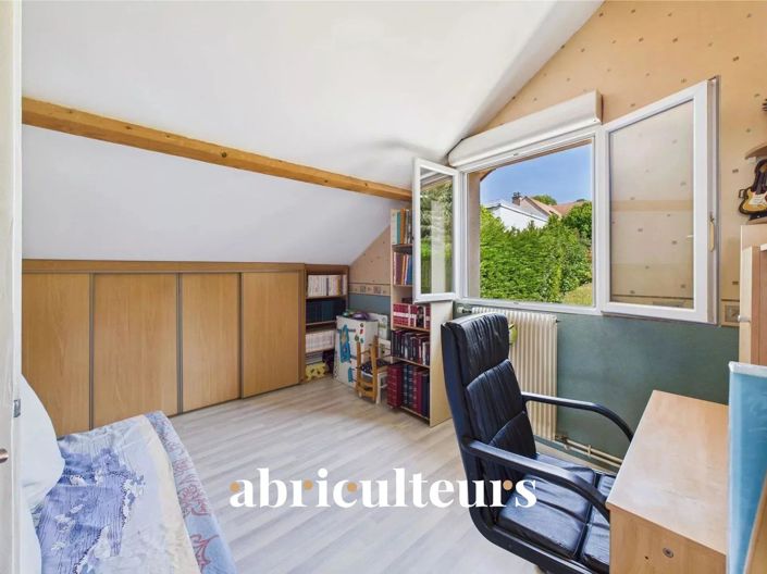 Image No.18-4 Bed House for sale