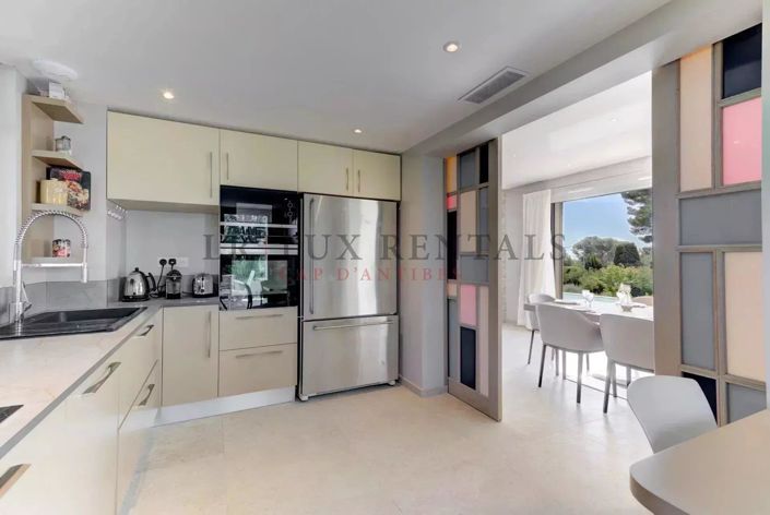 Image No.10-7 Bed House for sale