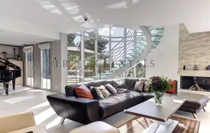 Image No.2-7 Bed House for sale