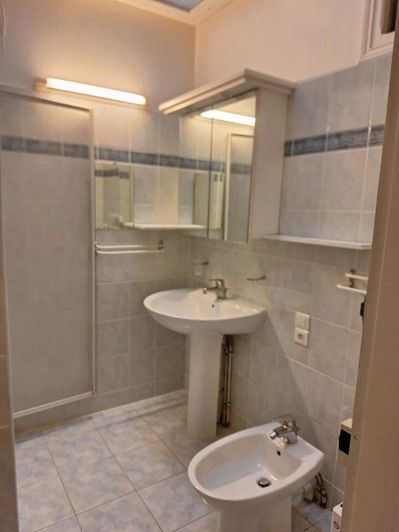 Image No.11-3 Bed House for sale