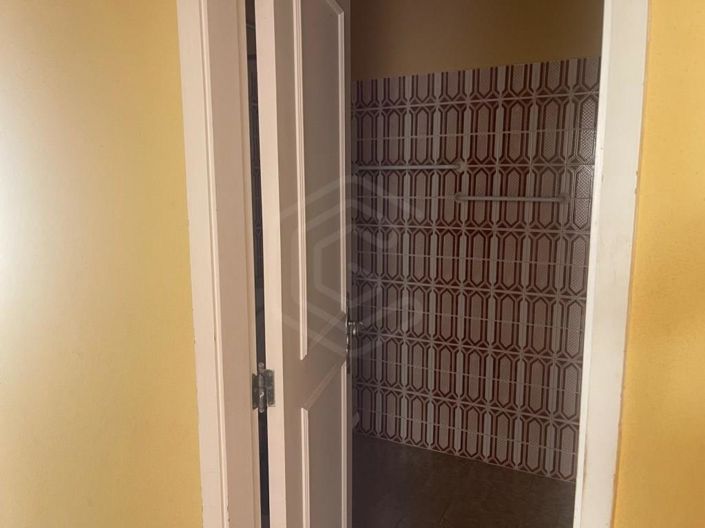 Image No.12-2 Bed House for sale