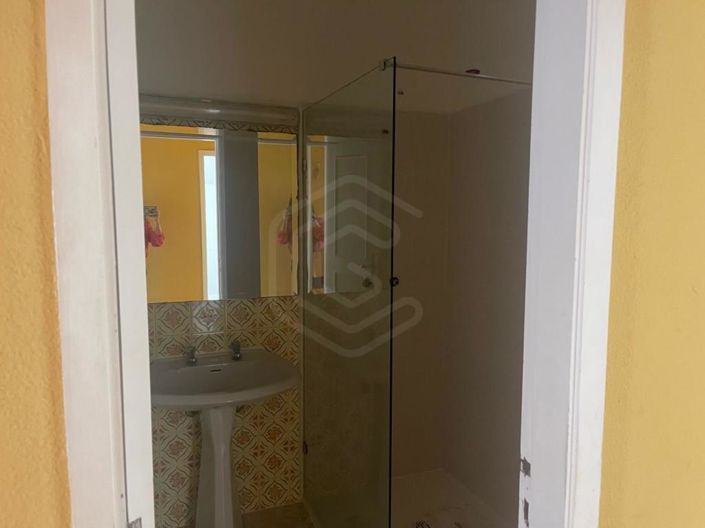 Image No.13-2 Bed House for sale