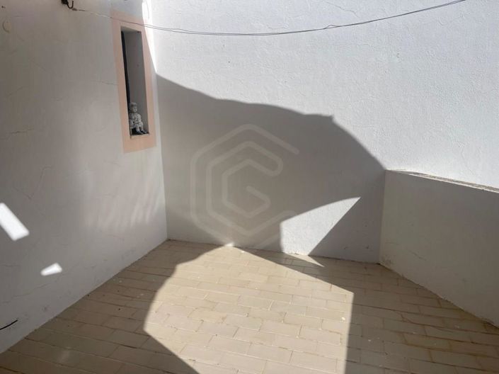 Image No.17-2 Bed House for sale