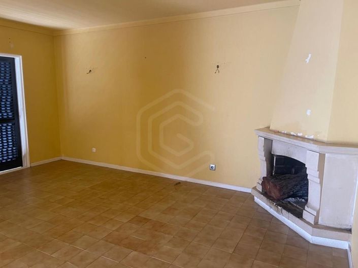 Image No.25-2 Bed House for sale