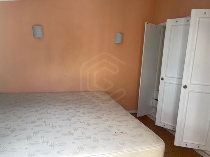 Image No.6-2 Bed House for sale